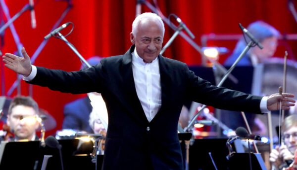 Russian Violinist and Conductor Spivakov Rejects Lukashenko Award Over Belarus Crackdown