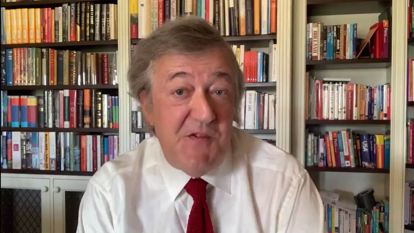 Stephen Fry ‘Stands With Belarus’