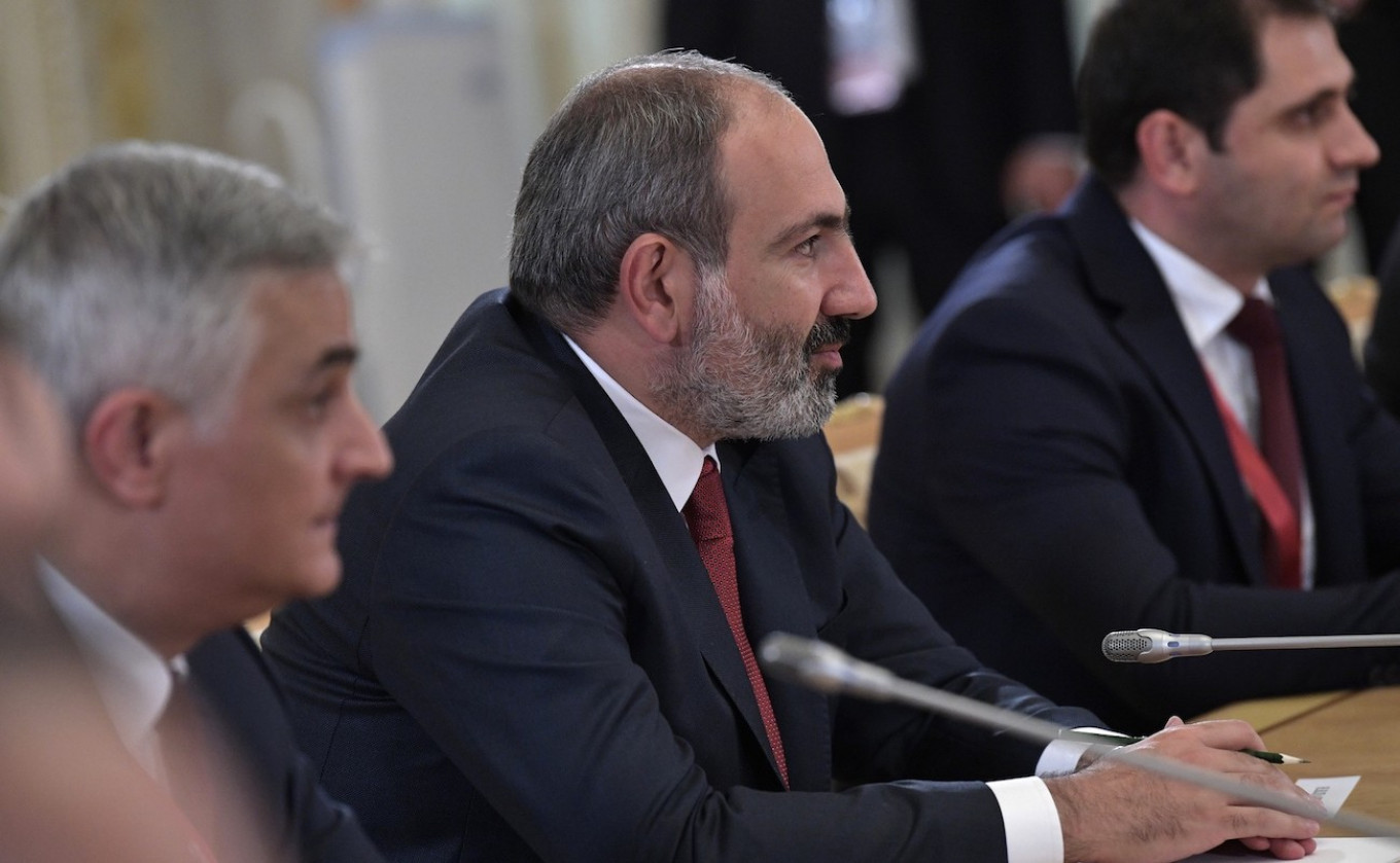 Armenia, Azerbaijan Reject Russia-Mediated Talks as Fighting Rages Over Karabakh