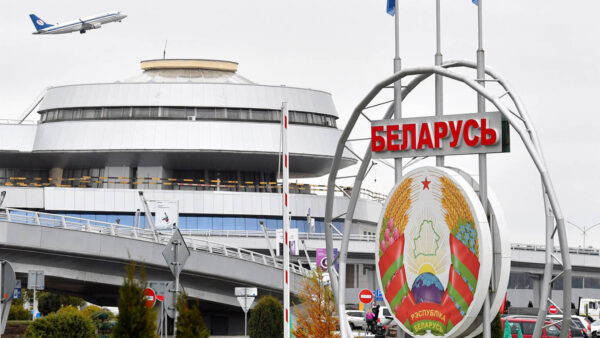 Belarus Shuts Western Borders as Lukashenko Warns of ‘War’