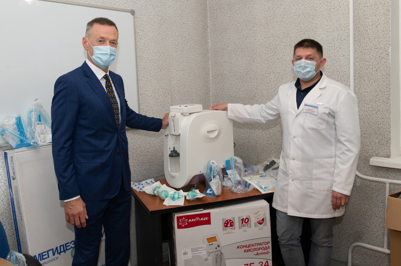 Korsakov Central District Hospital receives new equipment from Sakhalin Energy