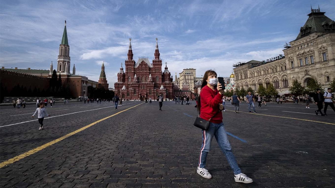 Moscow Urges Return to Remote Work Amid Rebounding Coronavirus Cases