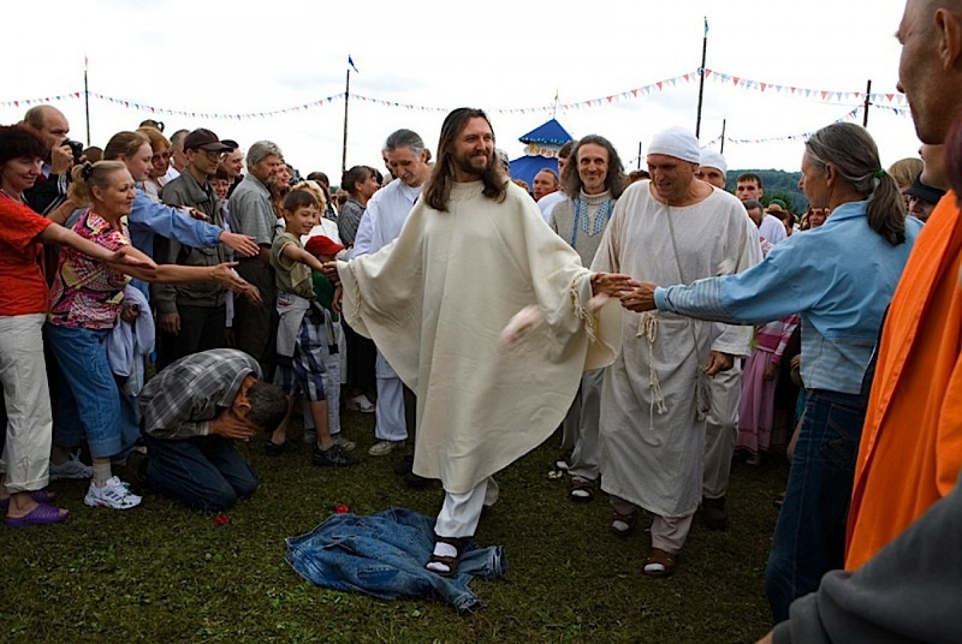 Russian Authorities Storm Siberian Commune, Arrest Messianic Cult Leader