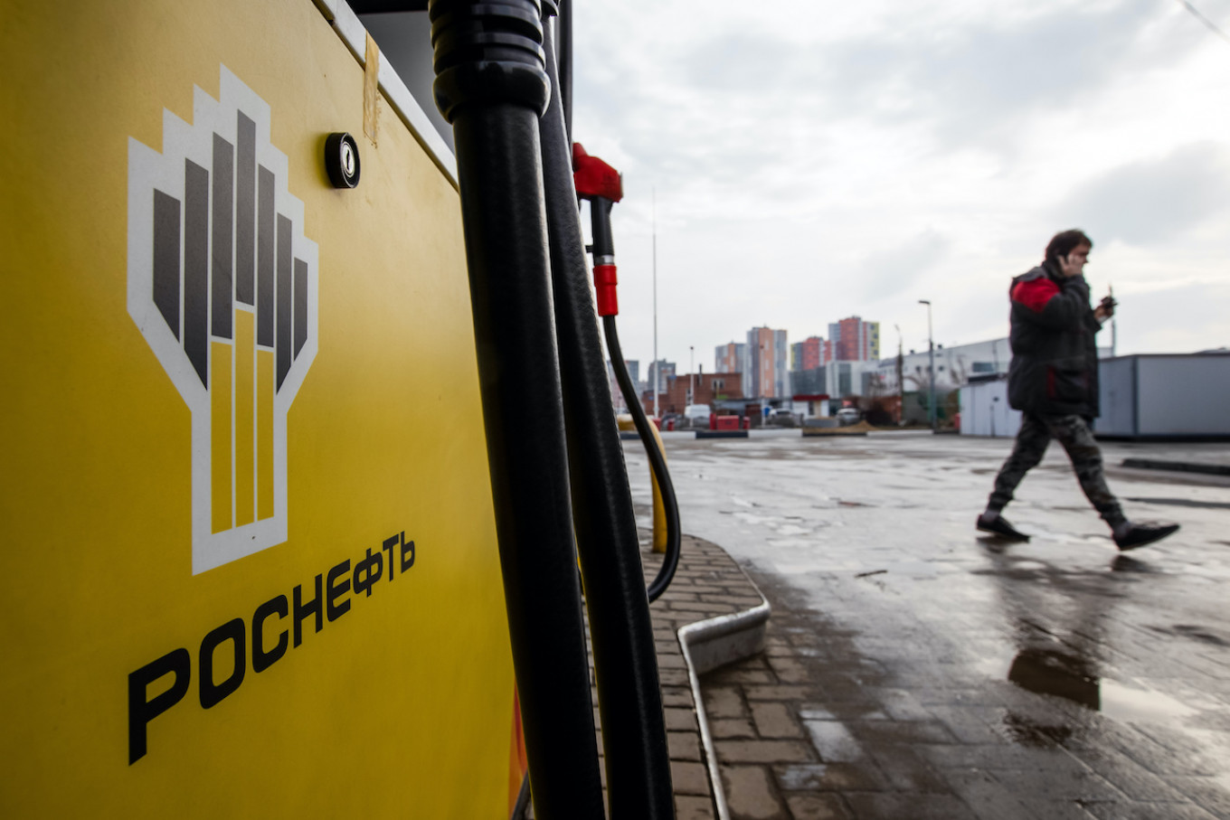 U.S., European Oil Majors Could Create Supply Crisis With Renewables Push – Russia’s Rosneft