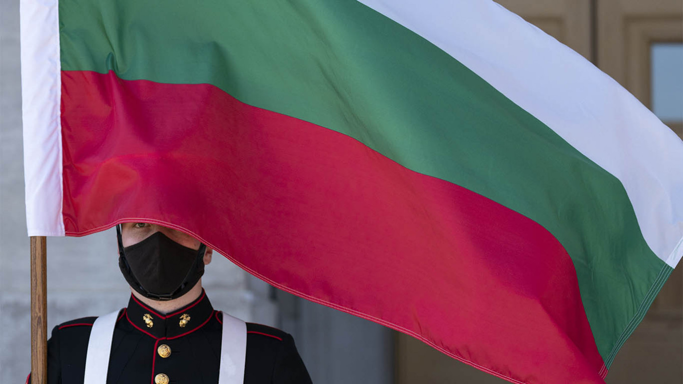 Russia Expels 2 Bulgarian Diplomats in Tit-for-Tat Move