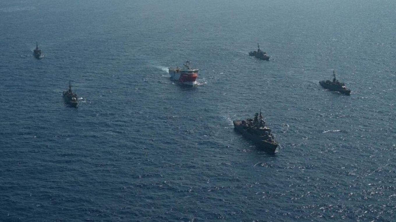 Russia Quotes Law of Sea to Calm Greek-Turkey Tension