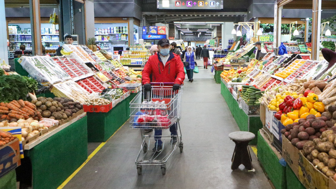 Russians Stock Up on Food, Essentials Amid Fears of Second Virus Lockdown – Survey
