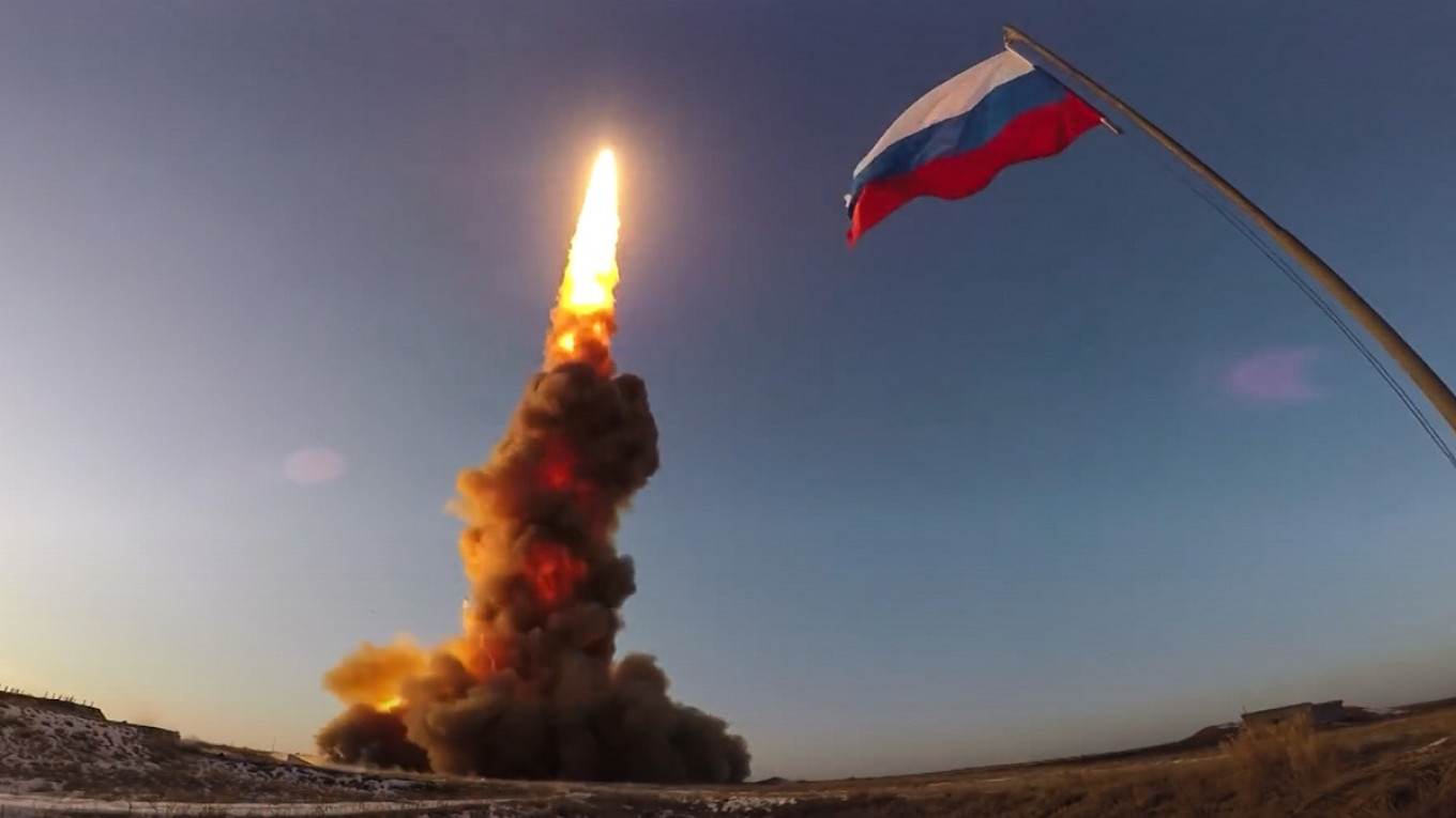 Russia Test-Fires ‘Tsirkon’ Hypersonic Missile