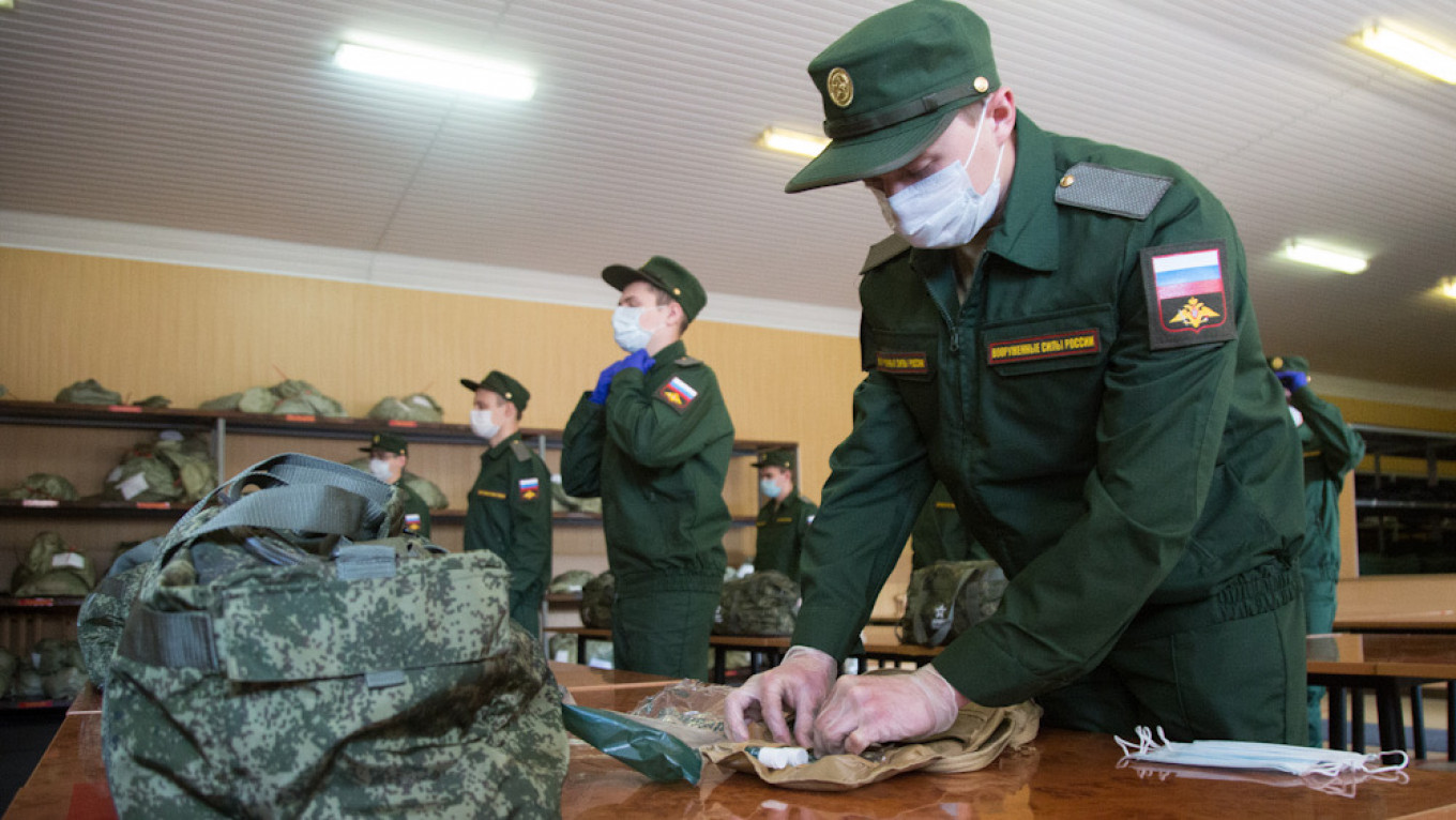 Russian Military Launches Coronavirus Vaccination Campaign