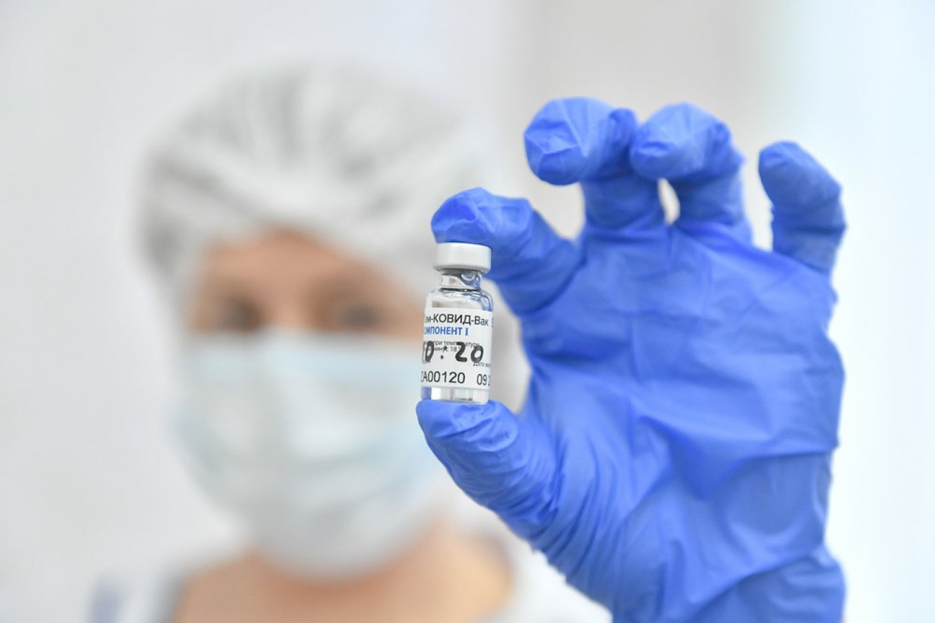 ‘Gross Violation’: In Open Letter, Russian Scientists Criticize Lack of Vaccine Data