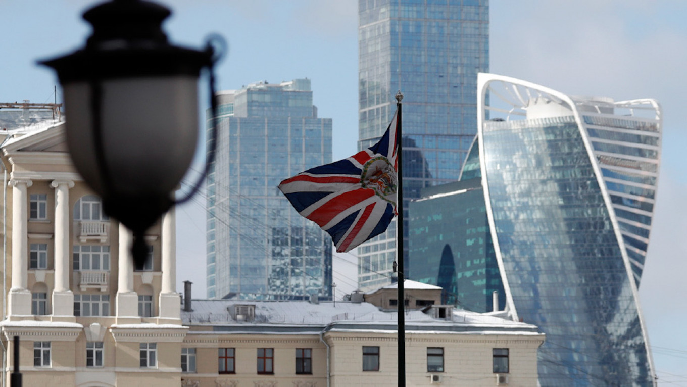 Moscow Expands List of UK Officials Banned From Russia