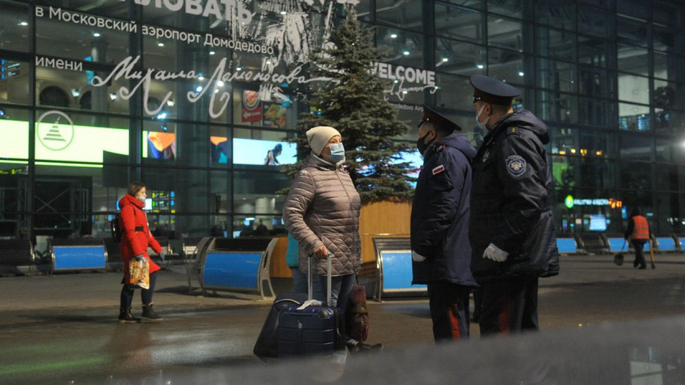 Russia Suggests Domestic Travel Ban to Slow Coronavirus