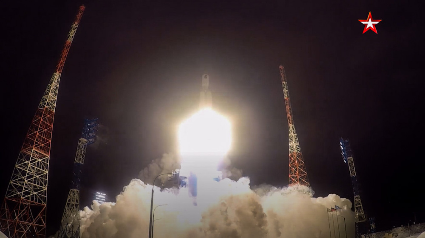 Russia Test Launches Long-Delayed Angara Heavy Lift Rocket