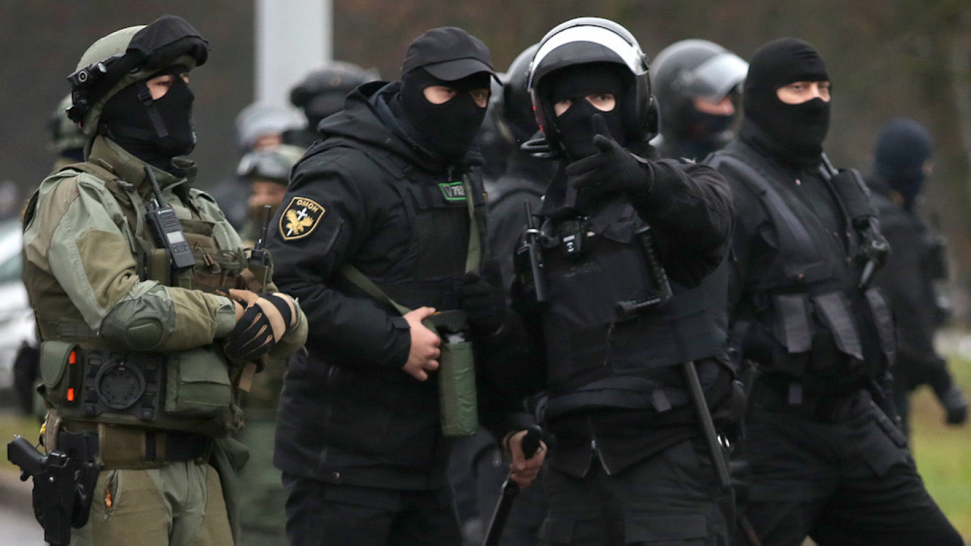 Russian National Guard to Partner With Belarus Police Amid Protests