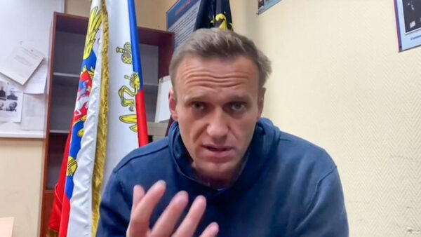 Kremlin Dismisses Calls to Free Navalny, Warns Against Protests