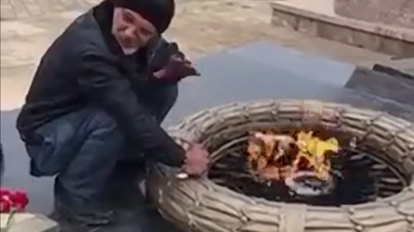 North Caucasus Man Detained for Barbecue at WWII Eternal Flame