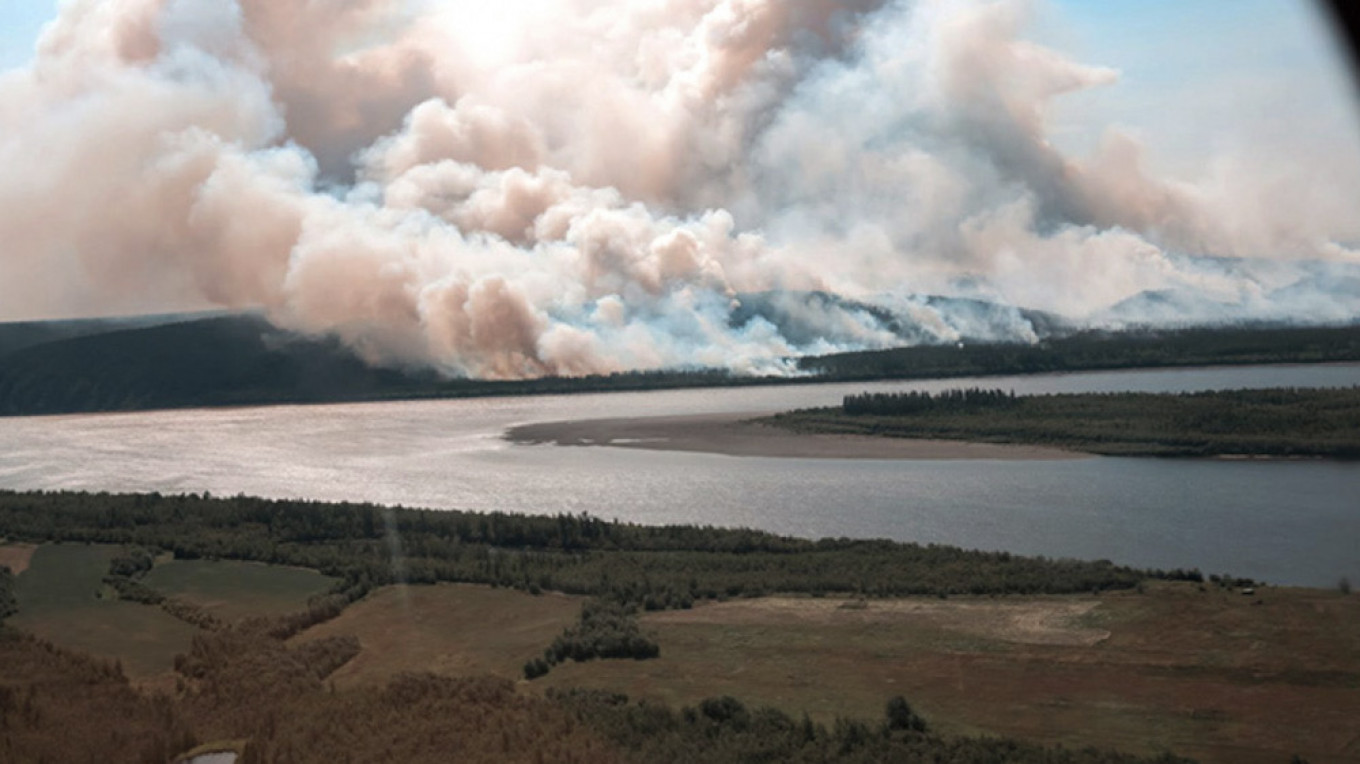 Peat Fires Smolder in Siberia Despite Bone-Chilling Temperatures