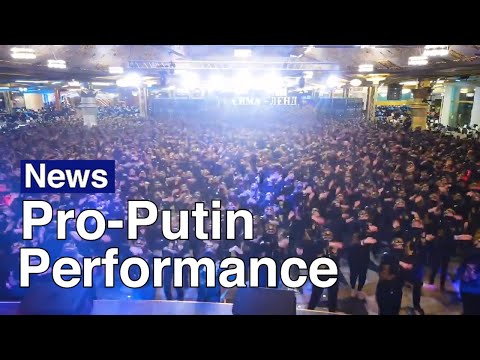 Pro-Kremlin Media Airs Putin-Praising ‘Flashmob’ Performance