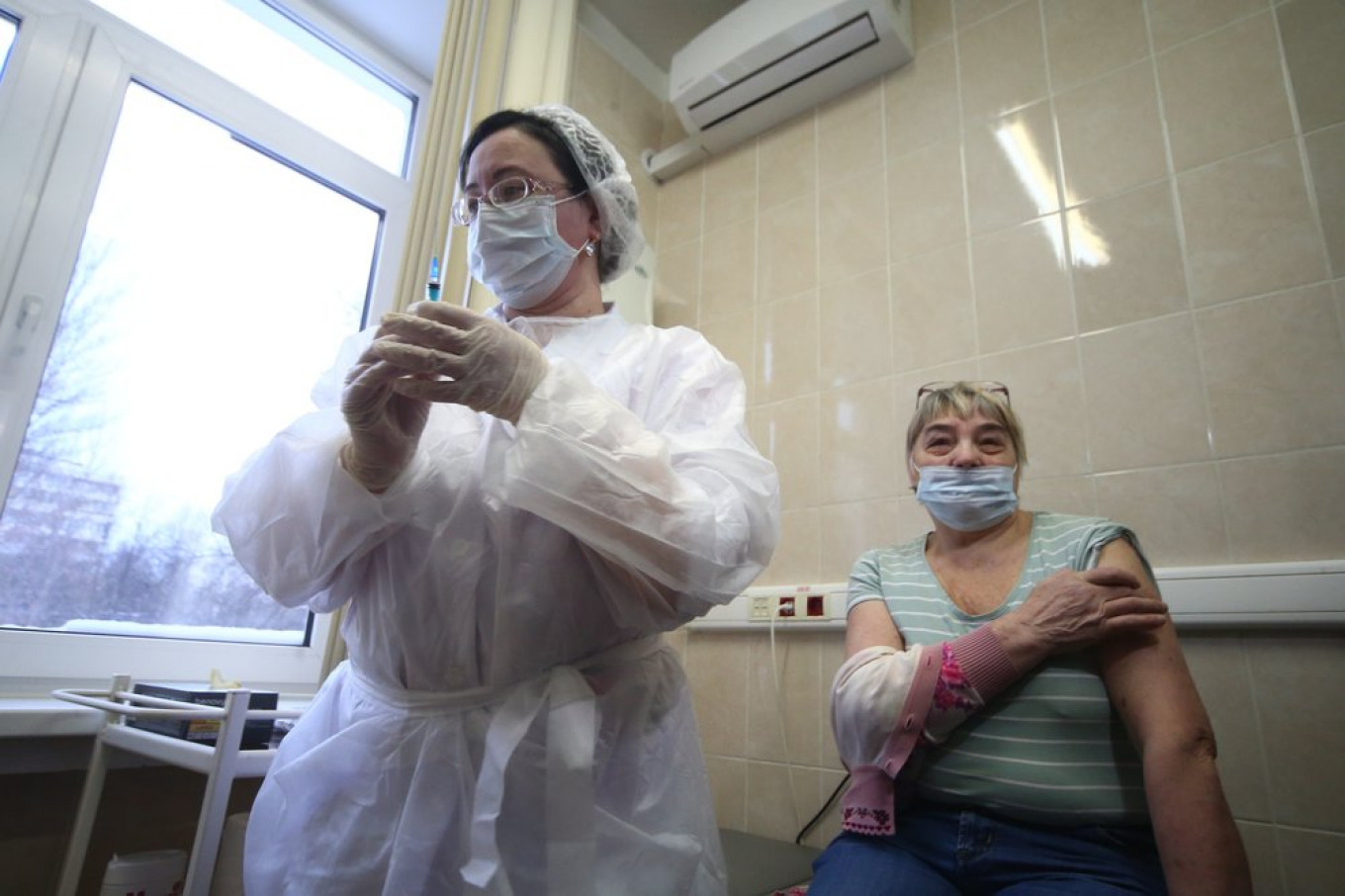 Russia Launches Mass Coronavirus Vaccination Campaign