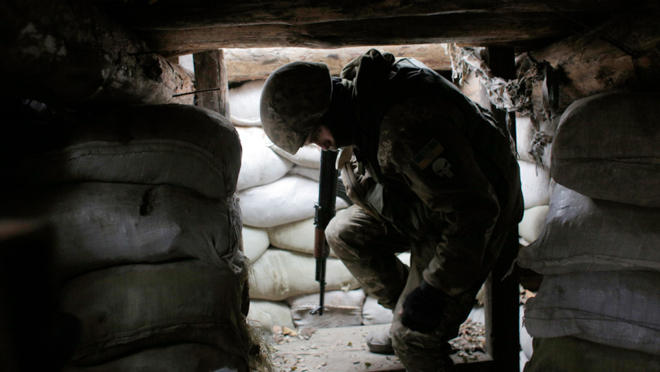 2 Ukrainian Soldiers Killed in Clashes with Separatists
