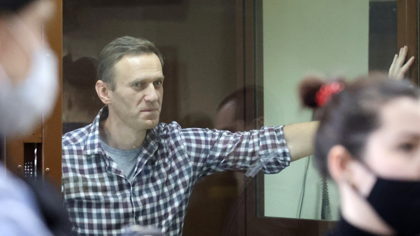 Amnesty International Revokes Navalny’s ‘Prisoner of Conscience’ Status