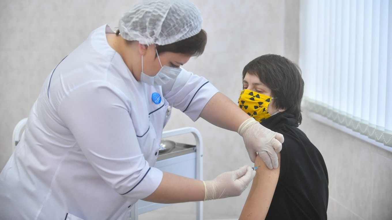 Despite Early Start, Russia Says Only 1.5% Population Vaccinated
