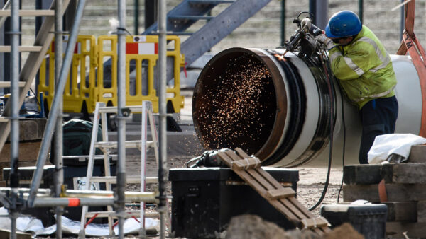 France Urges Germany to Scrap Russia Gas Pipeline Over Navalny