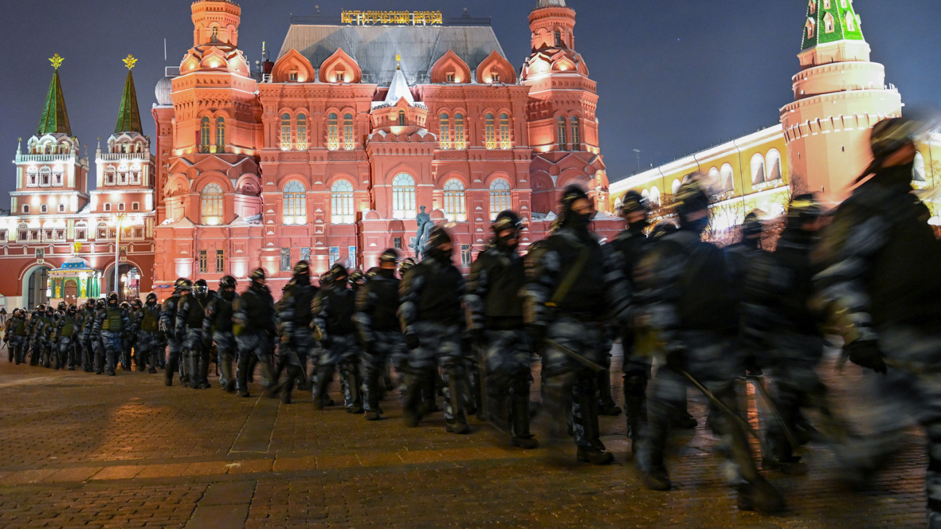 In Photos: Russia Cracks Down on Navalny Protesters Following Prison Ruling