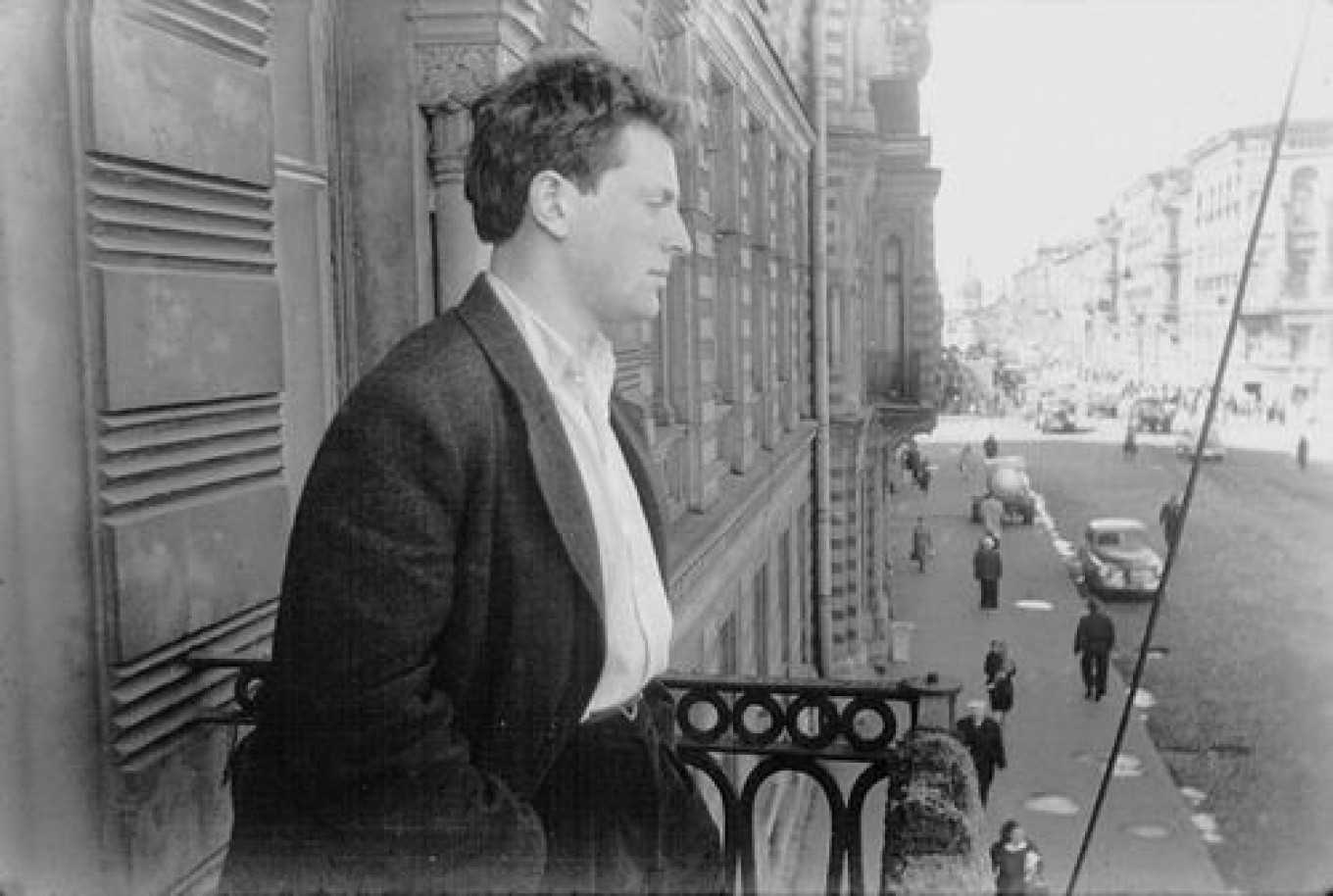  Brodsky on the balcony of the apartment, 1963, photographed by his father, Alexander Brodsky. Courtesy of the Anna Akhmatova Museum at the Fountain House 