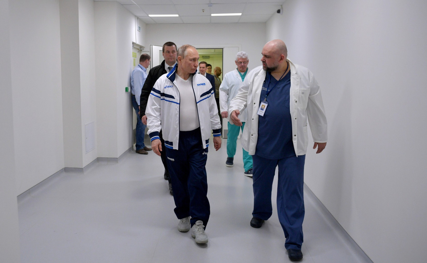 Putin Open to Getting Coronavirus Vaccine in 2021 – Kommersant