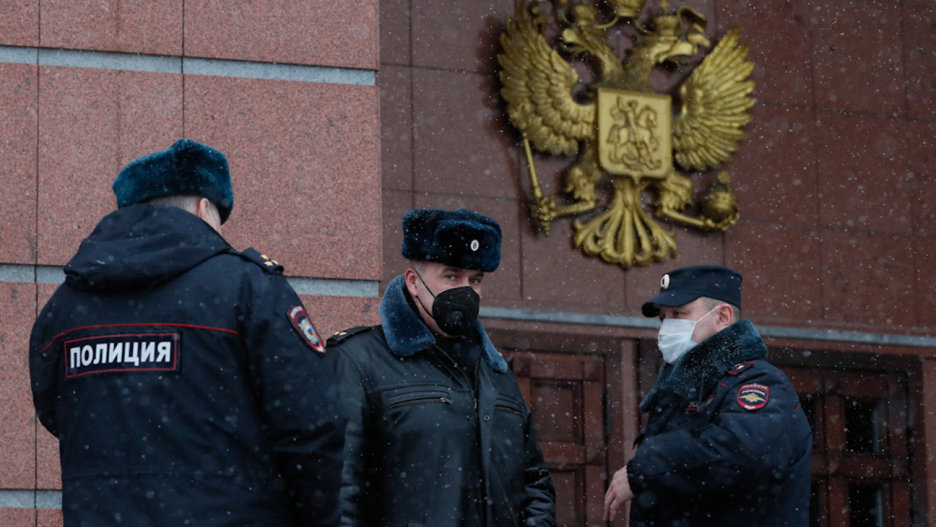 Russian News Site Warns of ‘Dangerous Precedent’ With $200K Libel Fine