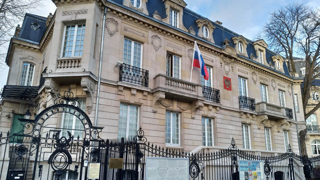 French Police Seek Russian Consulate Employee Over Bike Thefts