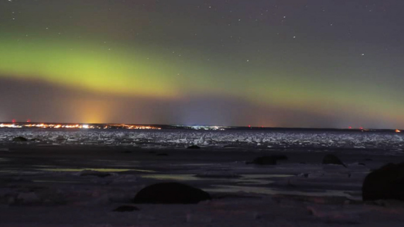 In Photos: St. Petersburg Gets a Rare Glimpse of the Northern Lights