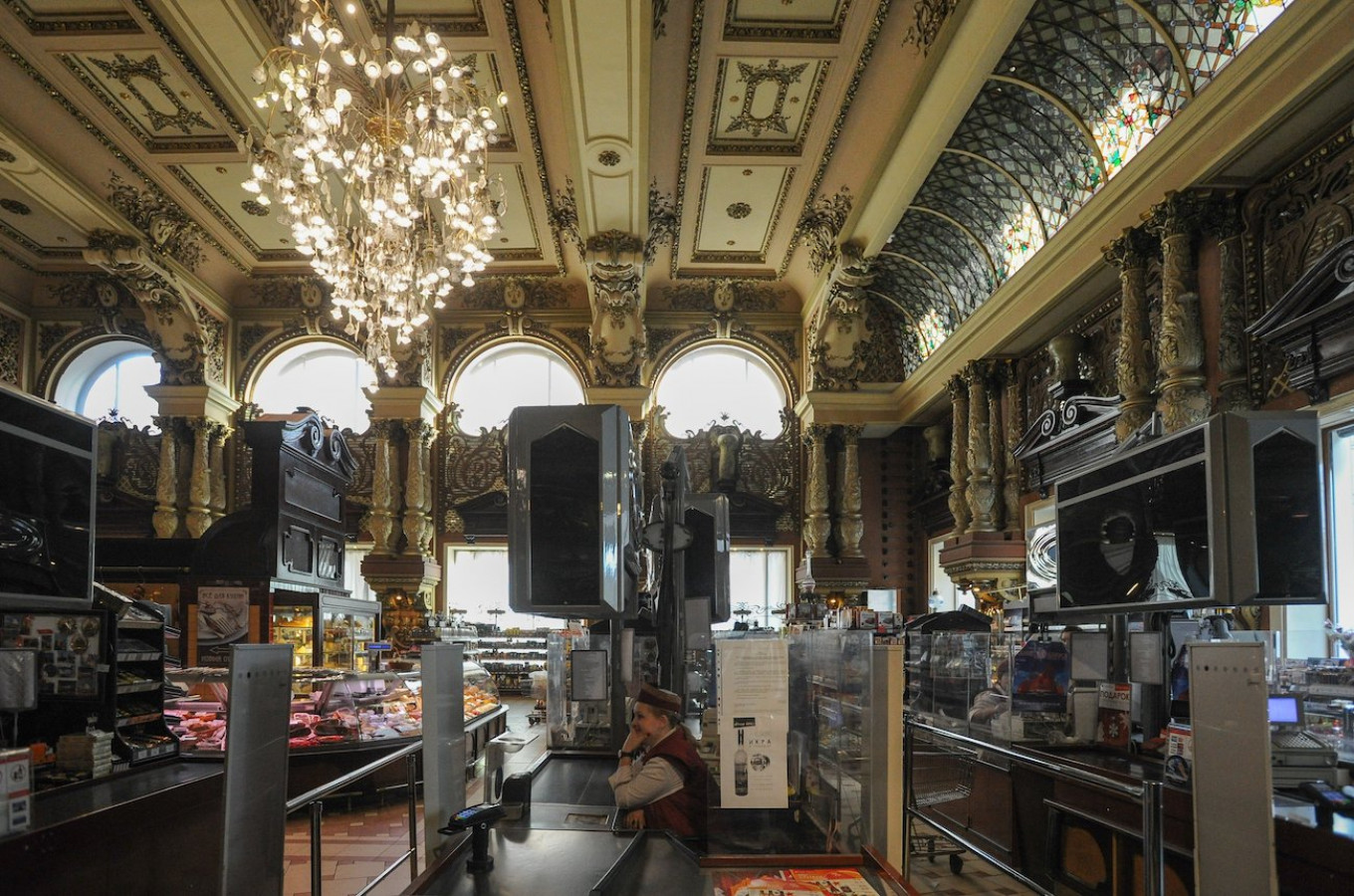 Landmark Imperial-Era Moscow Grocery Store to Close After 120 Years