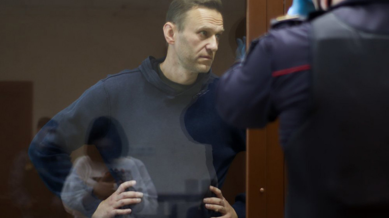 Navalny Says Risks ‘Torture-Like’ Solitary Confinement With Prison Reprimands