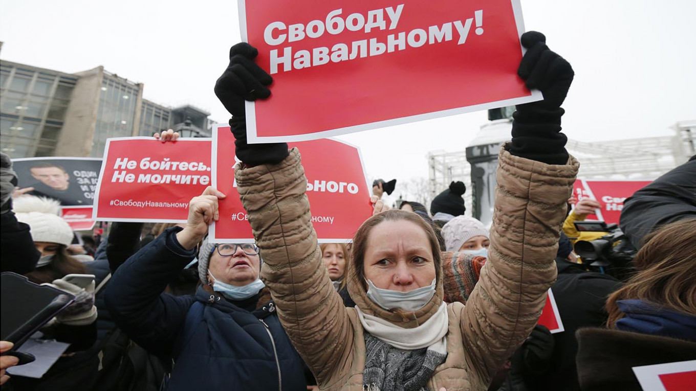 Of Borscht and Protests: The Female Future of Russia’s Opposition