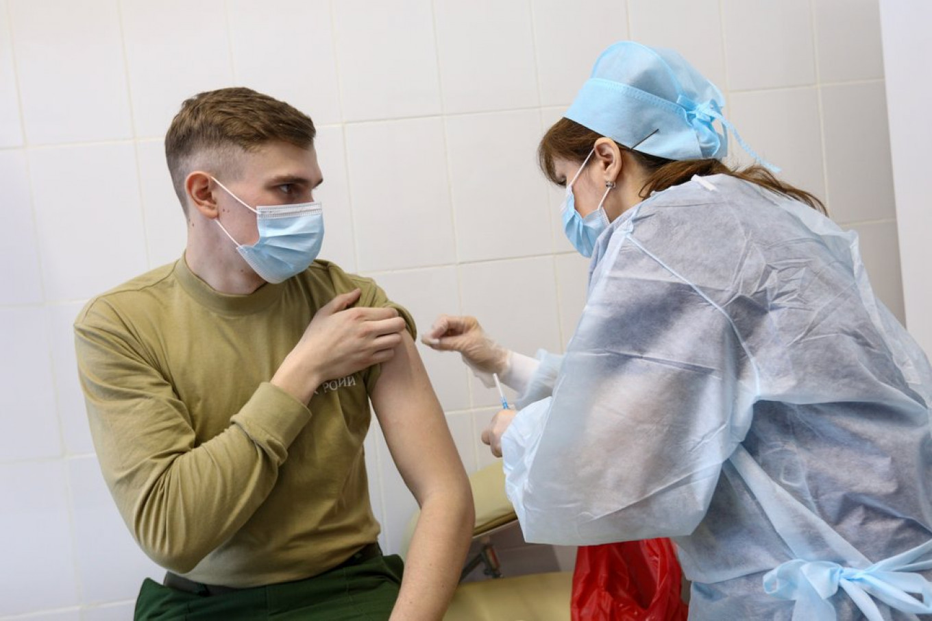 Russia, After Confusion, Says Coronavirus Re-Vaccination Possible
