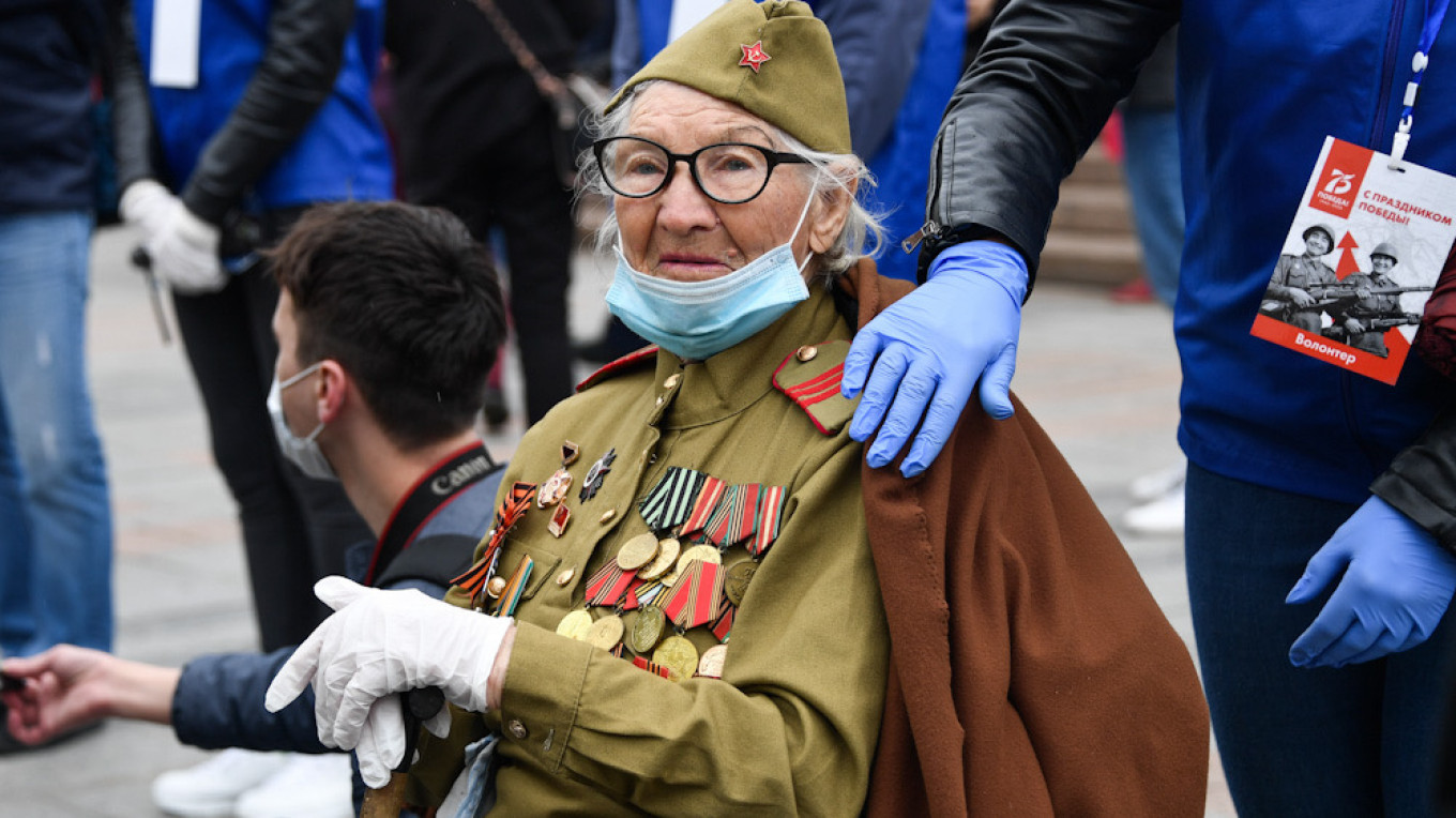 Russia Bans Insults Against WWII Veterans