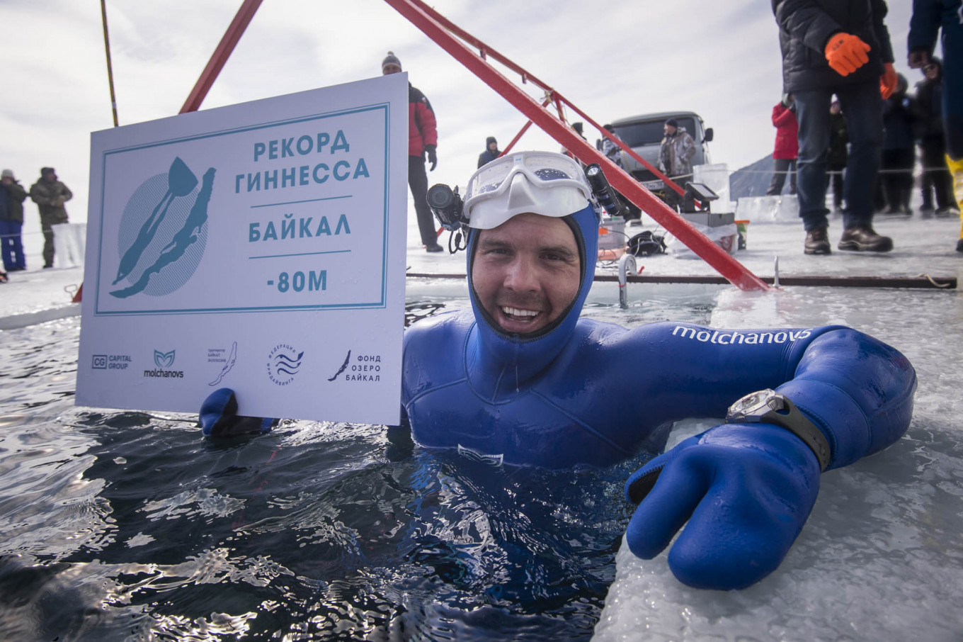 Russian Freediver Claims New Record in Icy Lake Baikal Plunge