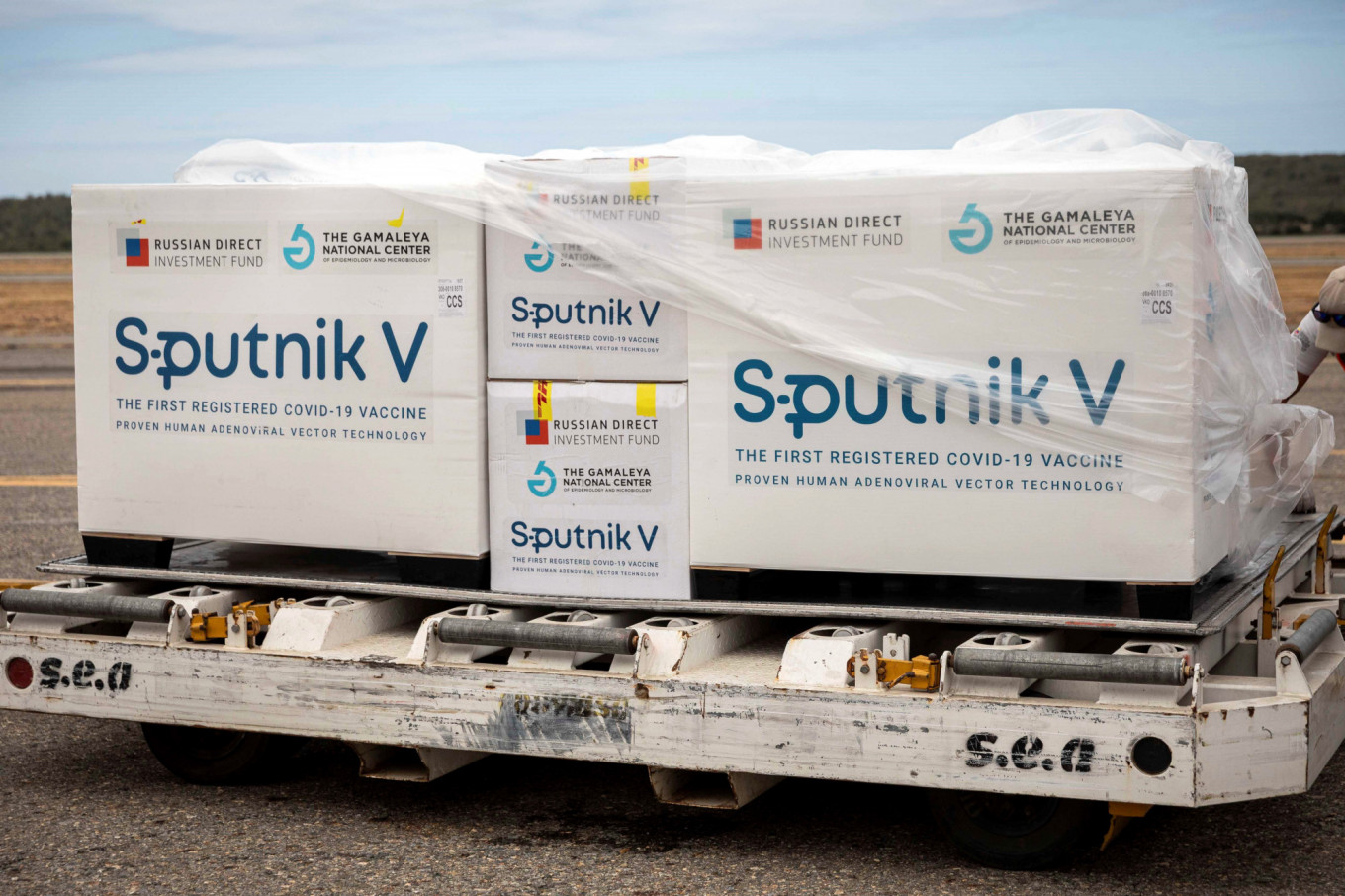 Slovakia Receives First Shipment of Russia’s Sputnik V Vaccine