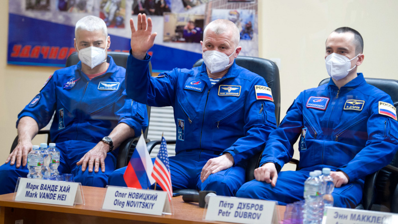 3-Man Crew Docks at ISS After Flight Honoring Gagarin