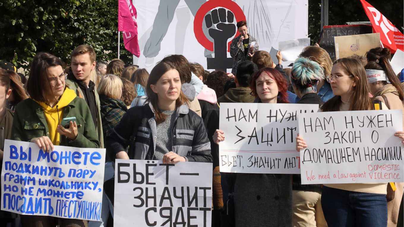 Russian Court Orders Tighter Laws to Stem Domestic Violence