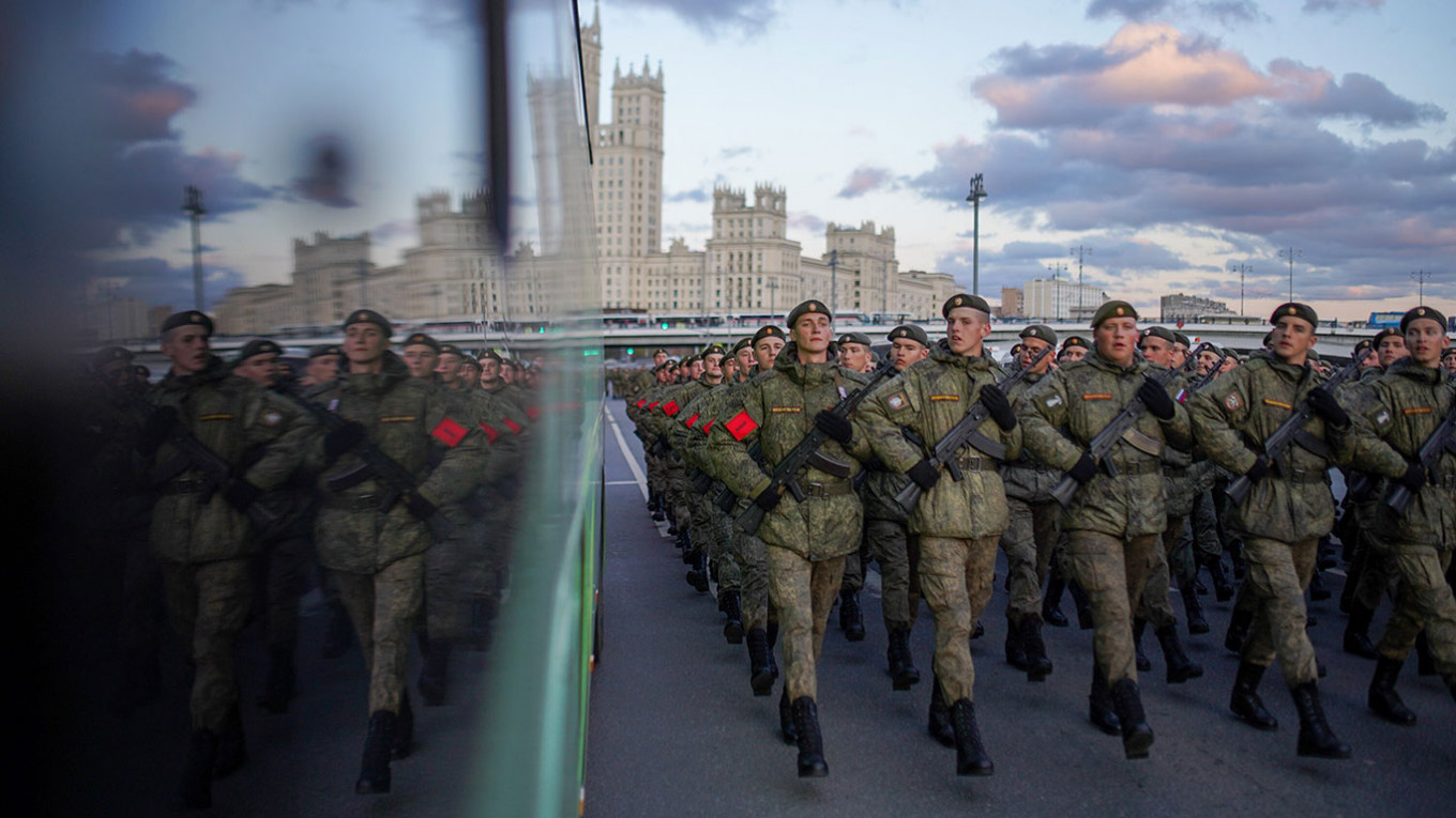 In Photos: Russia’s Victory Parade Rehearsals in Full Swing