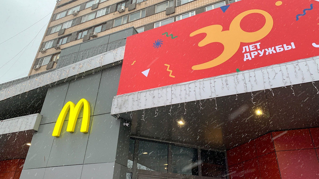 McDonald’s to Sell Russian Business, Ending 32-Year Presence