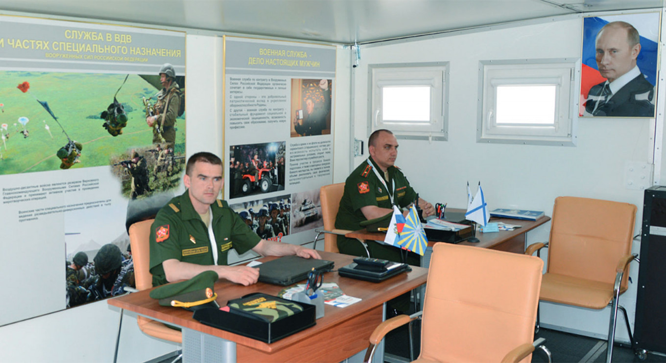  Mobile enlistment offices. Russia's Defense Ministry 
