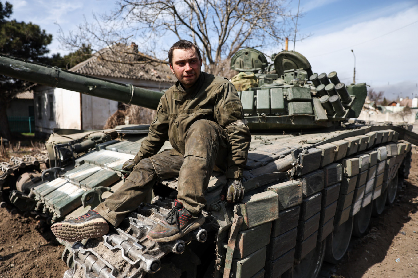  A Russian serviceman in Luhansk region, Ukraine. Sergei Bobylev / TASS 