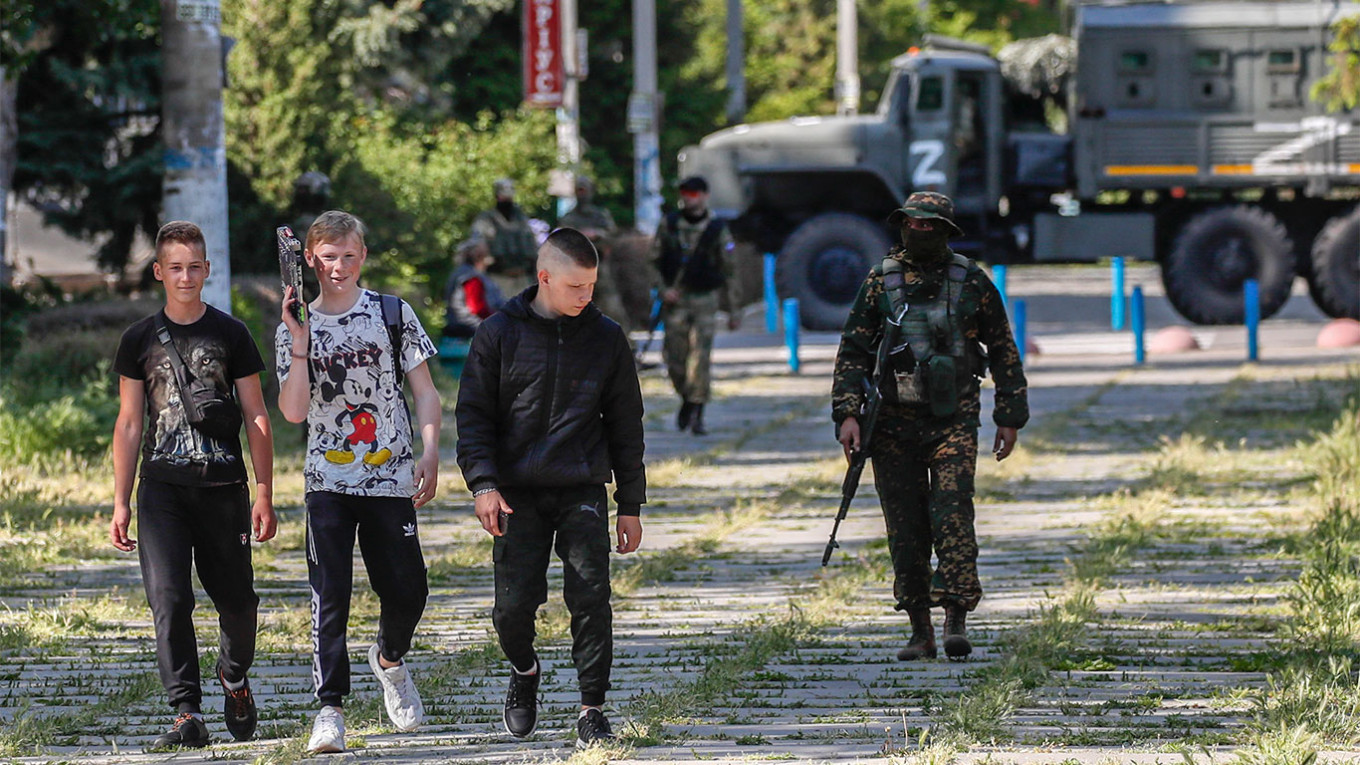 Kremlin Eyes ‘Crimea-Style’ Annexation of Ukraine’s Kherson