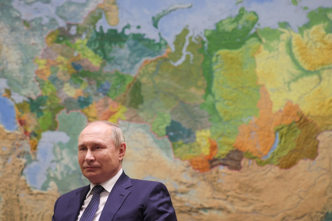 Putin Warns of Strikes Over Missile Supplies as Blasts Rock Kyiv