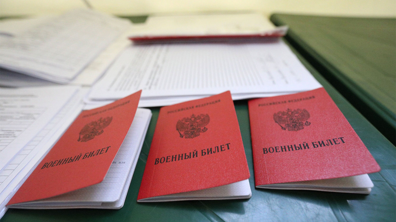  Russian military cards. Kirill Zykov / Moskva News Agency 