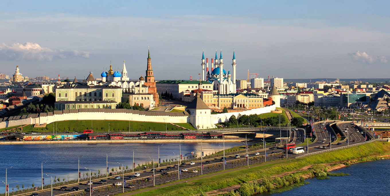 The Kremlin in Kazan, Tatarstan. Oksanetta (CC BY-SA 4.0) 
